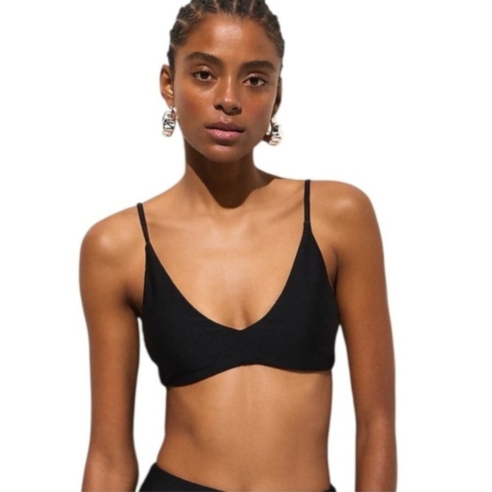 NEW J.Crew Classic‎ Sculpt Bikini Top Black Size Small Wireless Sporty Swim